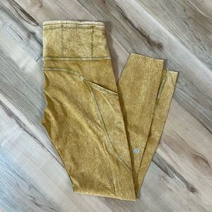 Acid wash Lululemon crops